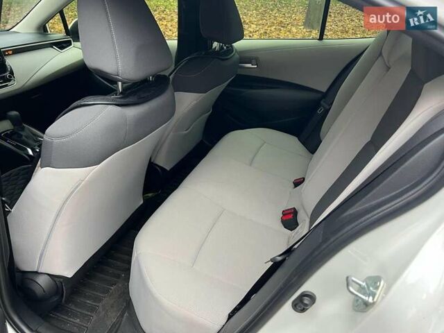 Белый Тойота Королла, объемом двигателя 1.8 л и пробегом 40 тыс. км за 16990 $, фото 18 на Automoto.ua