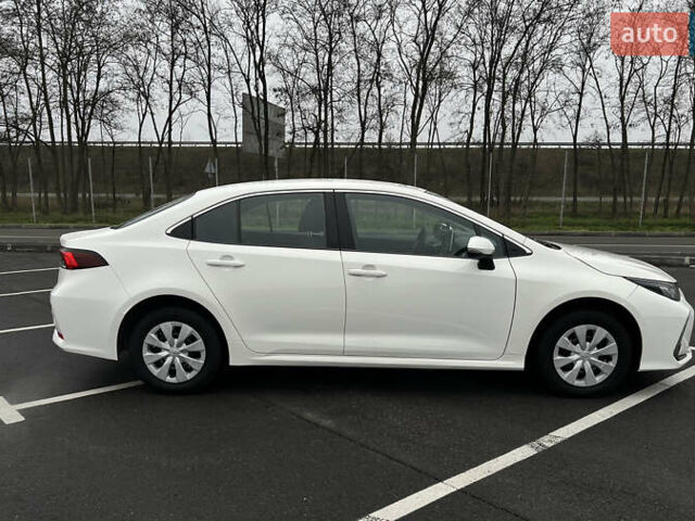 Білий Тойота Королла, об'ємом двигуна 1.6 л та пробігом 107 тис. км за 16500 $, фото 4 на Automoto.ua