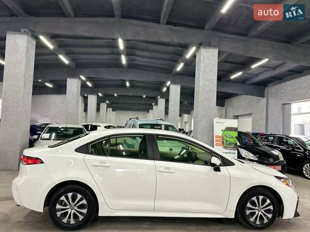 Белый Тойота Королла, объемом двигателя 1.8 л и пробегом 50 тыс. км за 19999 $, фото 7 на Automoto.ua