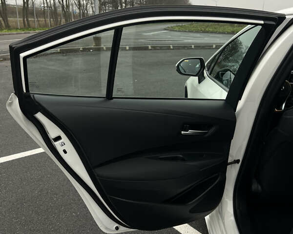 Білий Тойота Королла, об'ємом двигуна 1.6 л та пробігом 107 тис. км за 16500 $, фото 28 на Automoto.ua