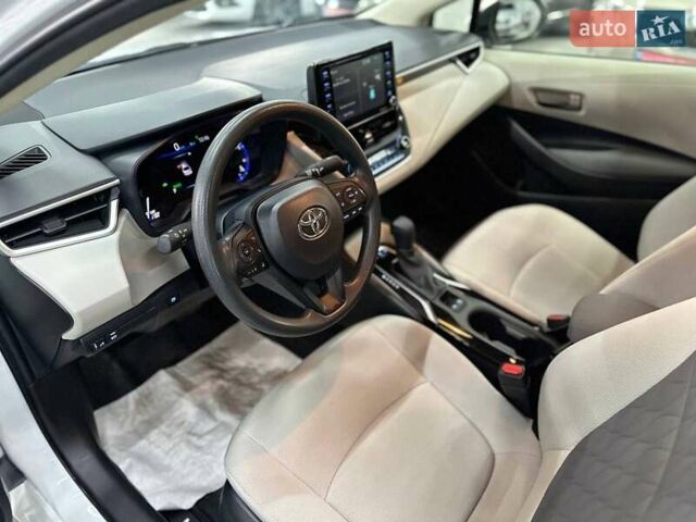 Белый Тойота Королла, объемом двигателя 1.8 л и пробегом 50 тыс. км за 19999 $, фото 11 на Automoto.ua