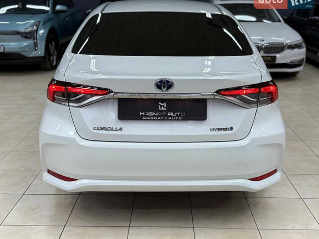 Белый Тойота Королла, объемом двигателя 1.8 л и пробегом 90 тыс. км за 22500 $, фото 5 на Automoto.ua