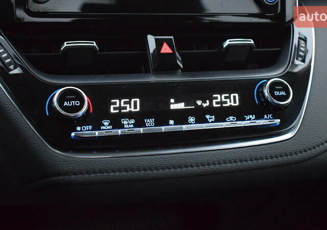 Белый Тойота Королла, объемом двигателя 1.8 л и пробегом 86 тыс. км за 21700 $, фото 20 на Automoto.ua