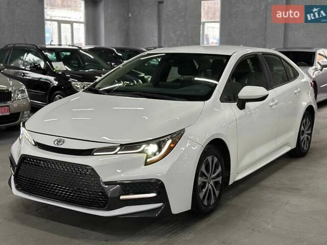 Белый Тойота Королла, объемом двигателя 1.8 л и пробегом 50 тыс. км за 19999 $, фото 1 на Automoto.ua