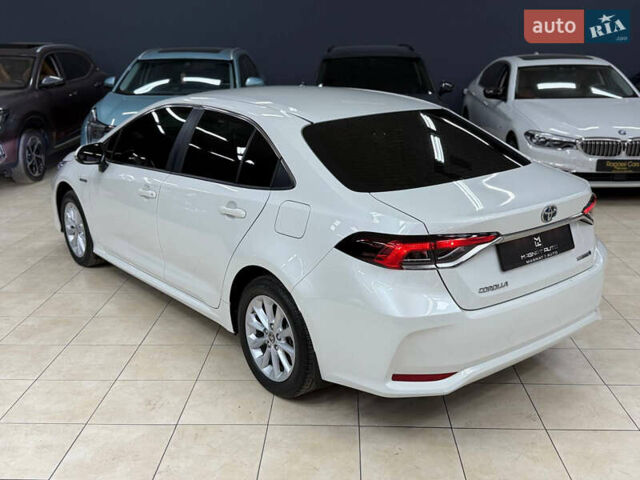 Белый Тойота Королла, объемом двигателя 1.8 л и пробегом 90 тыс. км за 22500 $, фото 4 на Automoto.ua