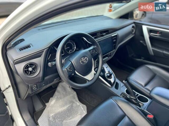 Білий Тойота Королла, об'ємом двигуна 1.8 л та пробігом 62 тис. км за 18200 $, фото 13 на Automoto.ua