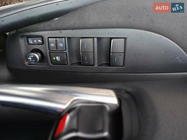 Белый Тойота Королла, объемом двигателя 1.6 л и пробегом 58 тыс. км за 17800 $, фото 15 на Automoto.ua