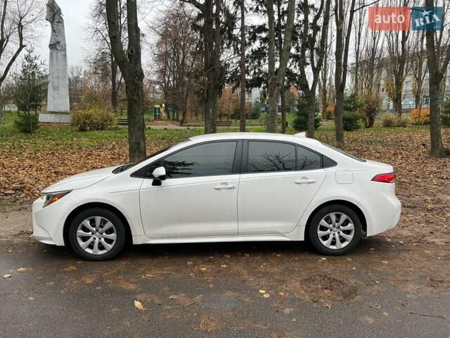 Белый Тойота Королла, объемом двигателя 1.8 л и пробегом 40 тыс. км за 16990 $, фото 7 на Automoto.ua