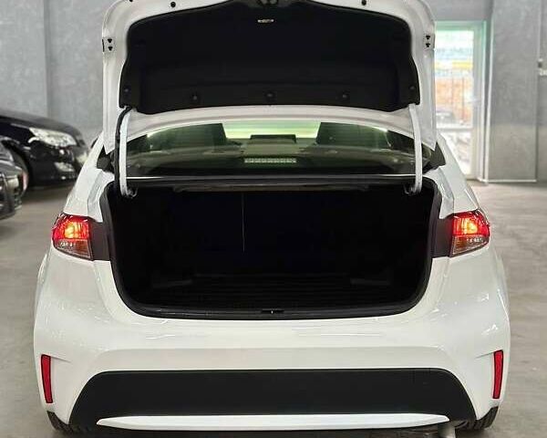 Белый Тойота Королла, объемом двигателя 1.8 л и пробегом 50 тыс. км за 19999 $, фото 21 на Automoto.ua