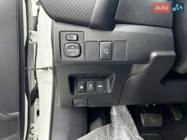 Білий Тойота Королла, об'ємом двигуна 1.8 л та пробігом 62 тис. км за 18200 $, фото 6 на Automoto.ua