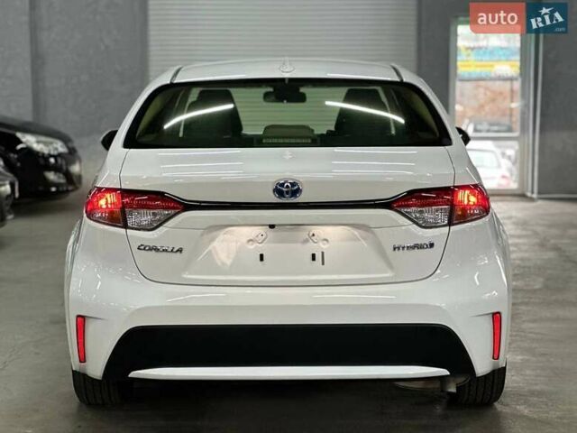 Белый Тойота Королла, объемом двигателя 1.8 л и пробегом 50 тыс. км за 19999 $, фото 5 на Automoto.ua