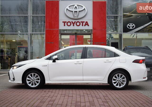 Белый Тойота Королла, объемом двигателя 1.8 л и пробегом 86 тыс. км за 21700 $, фото 2 на Automoto.ua