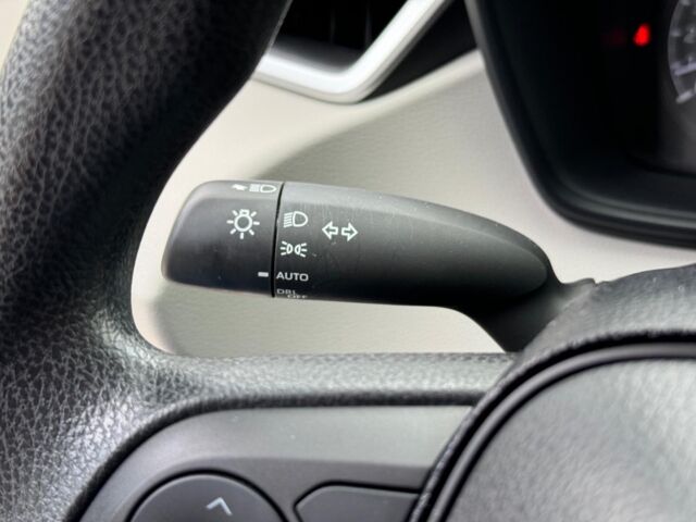 Білий Тойота Королла, об'ємом двигуна 1.8 л та пробігом 28 тис. км за 20990 $, фото 23 на Automoto.ua