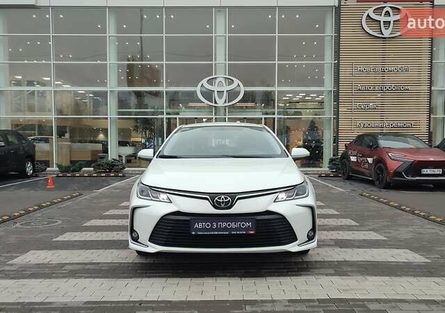 Белый Тойота Королла, объемом двигателя 1.6 л и пробегом 70 тыс. км за 17922 $, фото 4 на Automoto.ua