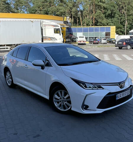 Белый Тойота Королла, объемом двигателя 1.6 л и пробегом 135 тыс. км за 17800 $, фото 1 на Automoto.ua