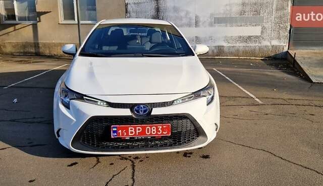 Белый Тойота Королла, объемом двигателя 1.8 л и пробегом 118 тыс. км за 18200 $, фото 2 на Automoto.ua