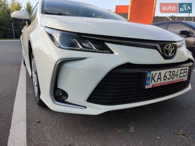 Білий Тойота Королла, об'ємом двигуна 1.6 л та пробігом 95 тис. км за 19300 $, фото 57 на Automoto.ua