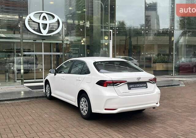Тойота Королла 2021 у Києві на Automoto.ua Білий Тойота Королла, об'ємом двигуна 1.6 л та пробігом 113 тис. км за 18268 $, фото 1 на Automoto.ua