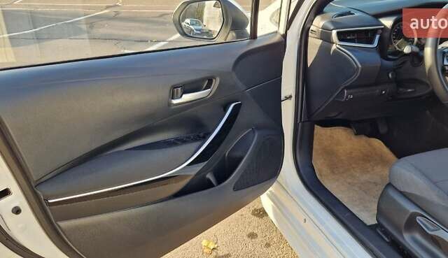 Белый Тойота Королла, объемом двигателя 1.8 л и пробегом 118 тыс. км за 18200 $, фото 9 на Automoto.ua