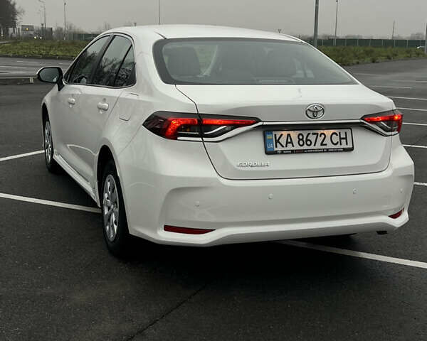 Білий Тойота Королла, об'ємом двигуна 1.6 л та пробігом 107 тис. км за 16500 $, фото 6 на Automoto.ua