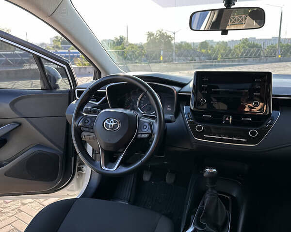 Белый Тойота Королла, объемом двигателя 1.6 л и пробегом 78 тыс. км за 16900 $, фото 9 на Automoto.ua