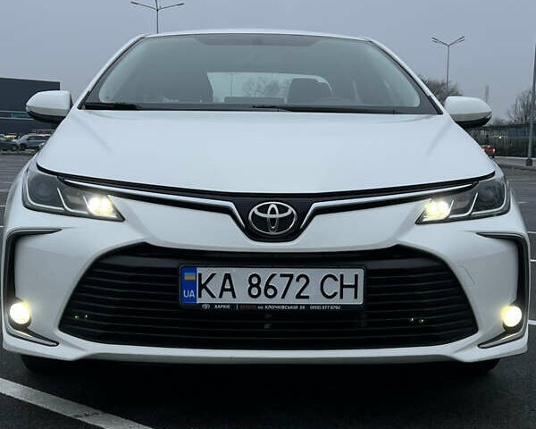 Білий Тойота Королла, об'ємом двигуна 1.6 л та пробігом 107 тис. км за 16500 $, фото 18 на Automoto.ua