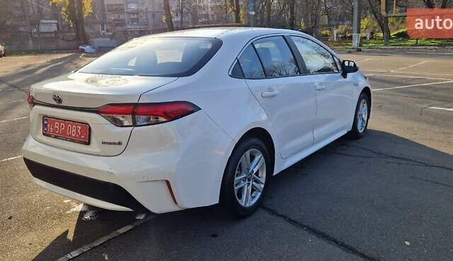 Белый Тойота Королла, объемом двигателя 1.8 л и пробегом 118 тыс. км за 18200 $, фото 4 на Automoto.ua