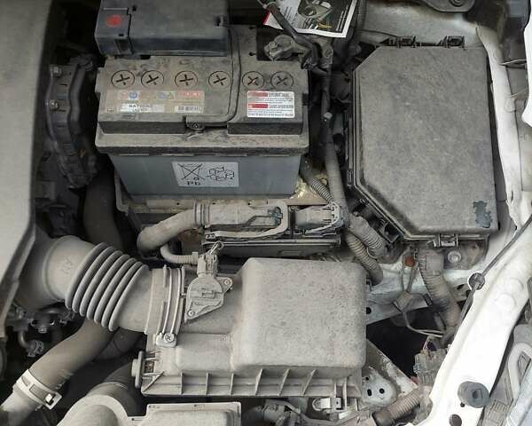 Белый Тойота Королла, объемом двигателя 1.6 л и пробегом 76 тыс. км за 21500 $, фото 32 на Automoto.ua