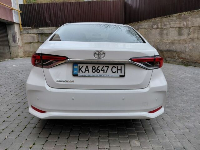 Белый Тойота Королла, объемом двигателя 1.6 л и пробегом 193 тыс. км за 15800 $, фото 4 на Automoto.ua