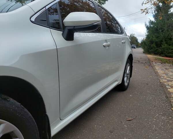 Белый Тойота Королла, объемом двигателя 1.6 л и пробегом 76 тыс. км за 21500 $, фото 6 на Automoto.ua