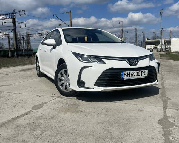 Белый Тойота Королла, объемом двигателя 1.6 л и пробегом 70 тыс. км за 16500 $, фото 7 на Automoto.ua