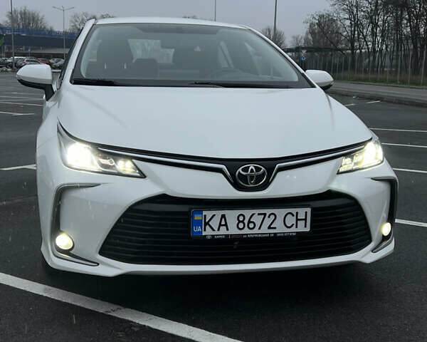 Білий Тойота Королла, об'ємом двигуна 1.6 л та пробігом 107 тис. км за 16500 $, фото 12 на Automoto.ua