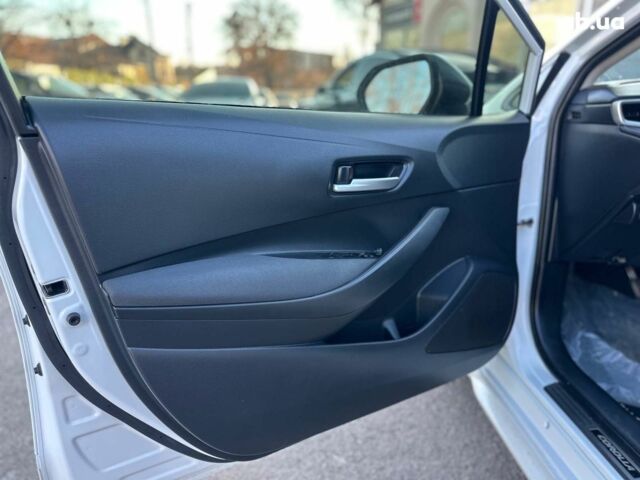 Белый Тойота Королла, объемом двигателя 1.8 л и пробегом 169 тыс. км за 20290 $, фото 7 на Automoto.ua