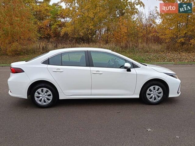 Белый Тойота Королла, объемом двигателя 1.6 л и пробегом 72 тыс. км за 17500 $, фото 3 на Automoto.ua