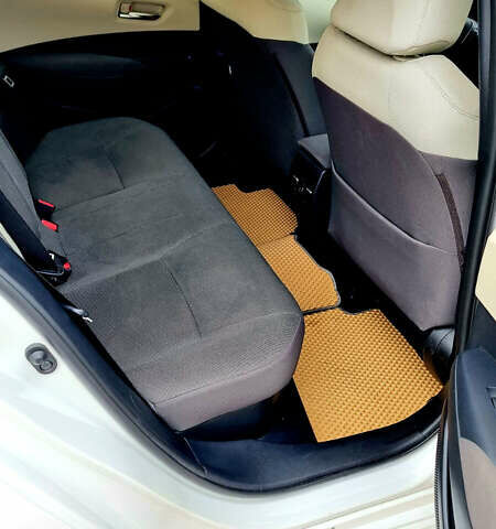 Белый Тойота Королла, объемом двигателя 1.8 л и пробегом 45 тыс. км за 26300 $, фото 10 на Automoto.ua