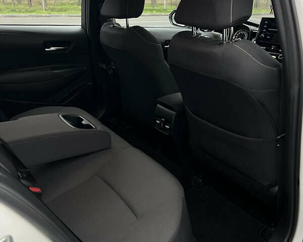 Білий Тойота Королла, об'ємом двигуна 1.6 л та пробігом 107 тис. км за 16500 $, фото 31 на Automoto.ua