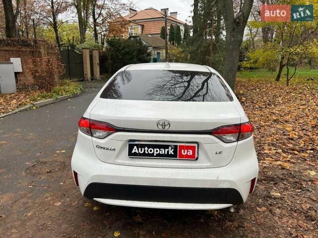 Белый Тойота Королла, объемом двигателя 1.8 л и пробегом 40 тыс. км за 16990 $, фото 5 на Automoto.ua