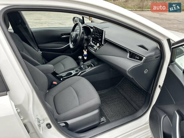 Білий Тойота Королла, об'ємом двигуна 1.6 л та пробігом 57 тис. км за 18900 $, фото 3 на Automoto.ua