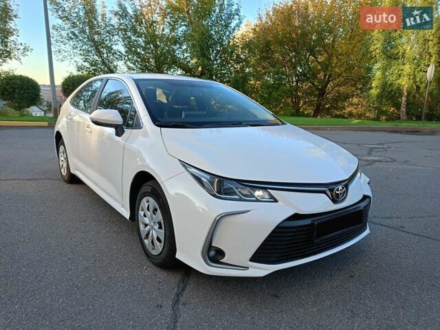 Тойота Королла 2021 в Киеве на Automoto.ua Белый Тойота Королла, объемом двигателя 1.6 л и пробегом 103 тыс. км за 16900 $, фото 4 на Automoto.ua
