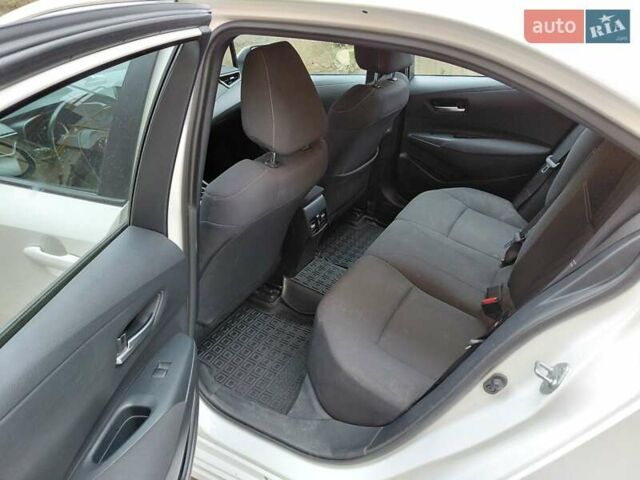 Белый Тойота Королла, объемом двигателя 1.6 л и пробегом 193 тыс. км за 15800 $, фото 2 на Automoto.ua