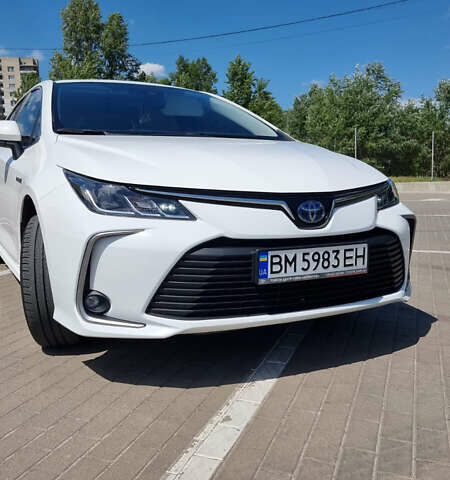 Белый Тойота Королла, объемом двигателя 1.8 л и пробегом 45 тыс. км за 26300 $, фото 1 на Automoto.ua