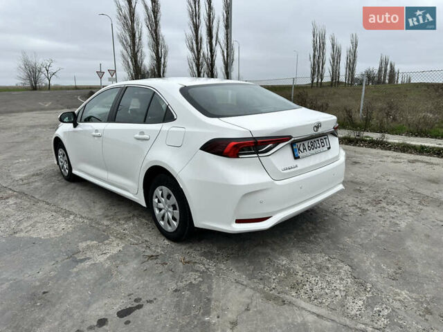 Білий Тойота Королла, об'ємом двигуна 1.6 л та пробігом 57 тис. км за 18900 $, фото 1 на Automoto.ua