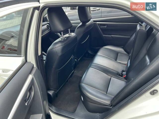 Білий Тойота Королла, об'ємом двигуна 1.8 л та пробігом 62 тис. км за 18200 $, фото 3 на Automoto.ua