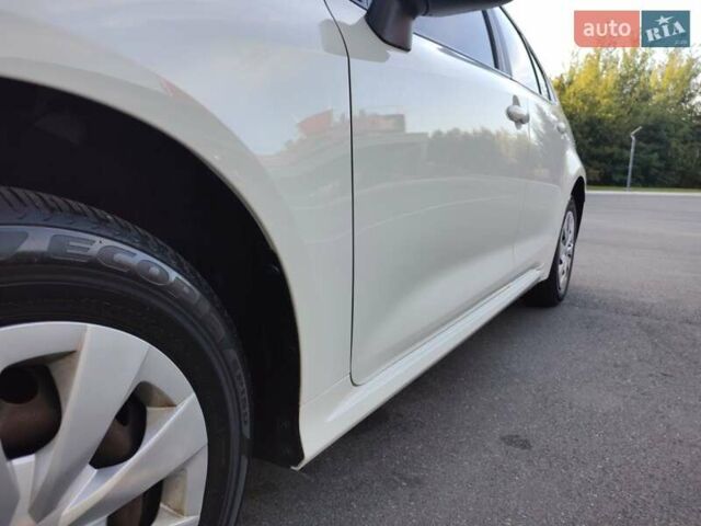 Білий Тойота Королла, об'ємом двигуна 1.6 л та пробігом 95 тис. км за 19300 $, фото 61 на Automoto.ua