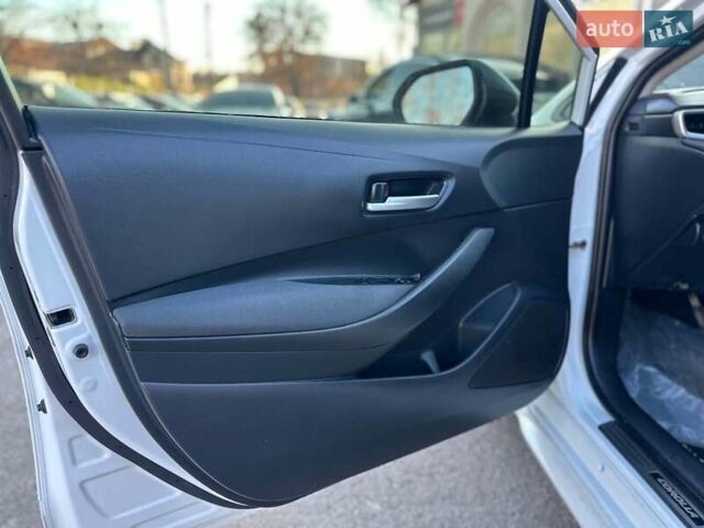 Белый Тойота Королла, объемом двигателя 1.8 л и пробегом 169 тыс. км за 20290 $, фото 7 на Automoto.ua