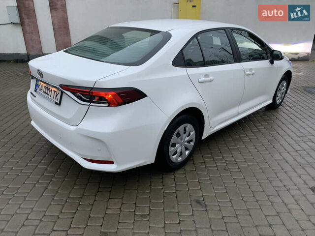Белый Тойота Королла, объемом двигателя 1.6 л и пробегом 31 тыс. км за 15500 $, фото 2 на Automoto.ua