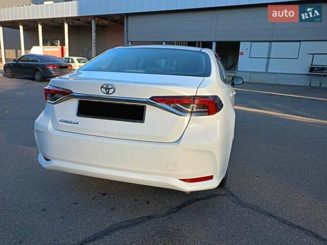 Тойота Королла 2021 в Киеве на Automoto.ua Белый Тойота Королла, объемом двигателя 1.6 л и пробегом 103 тыс. км за 16900 $, фото 8 на Automoto.ua