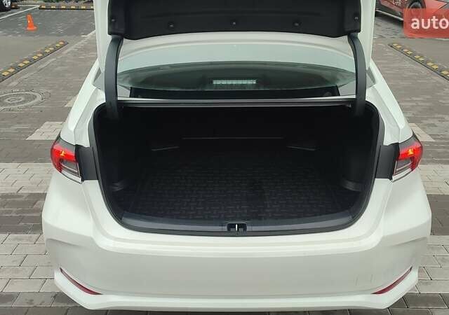 Белый Тойота Королла, объемом двигателя 1.6 л и пробегом 70 тыс. км за 17922 $, фото 9 на Automoto.ua