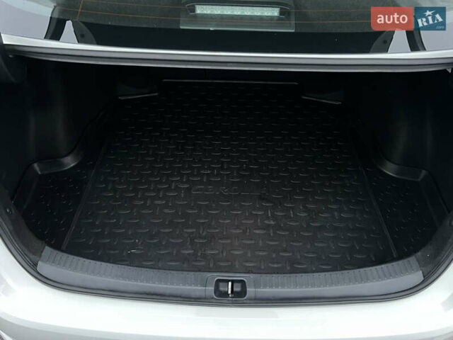 Білий Тойота Королла, об'ємом двигуна 1.6 л та пробігом 107 тис. км за 16500 $, фото 24 на Automoto.ua