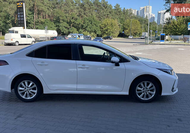 Белый Тойота Королла, объемом двигателя 1.6 л и пробегом 135 тыс. км за 17800 $, фото 3 на Automoto.ua